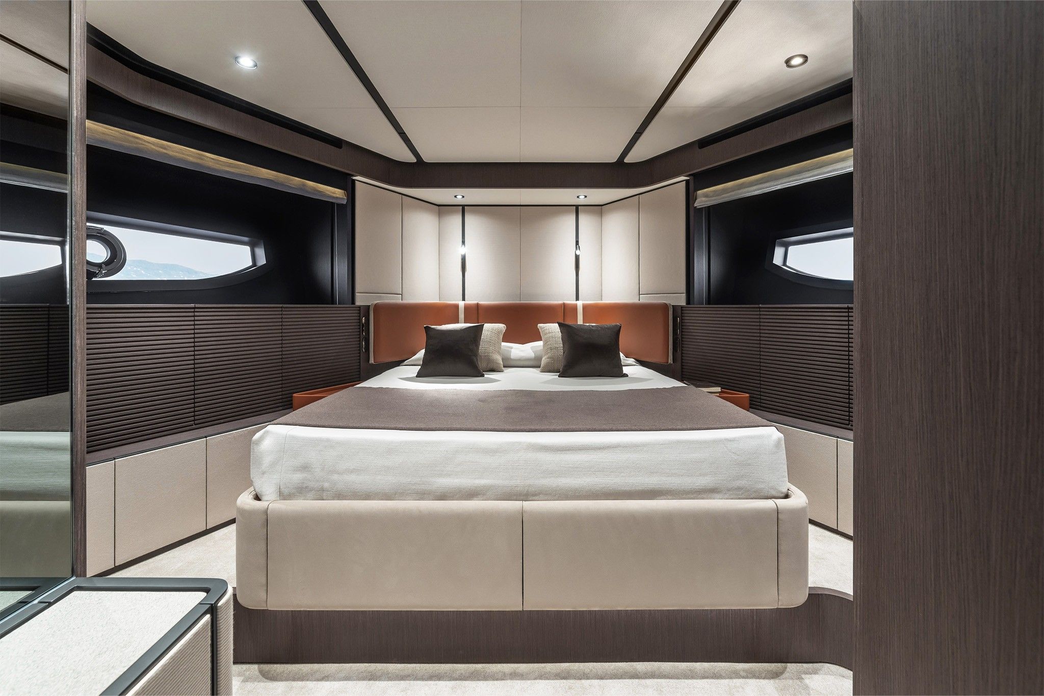 Photo of the Ferretti 800