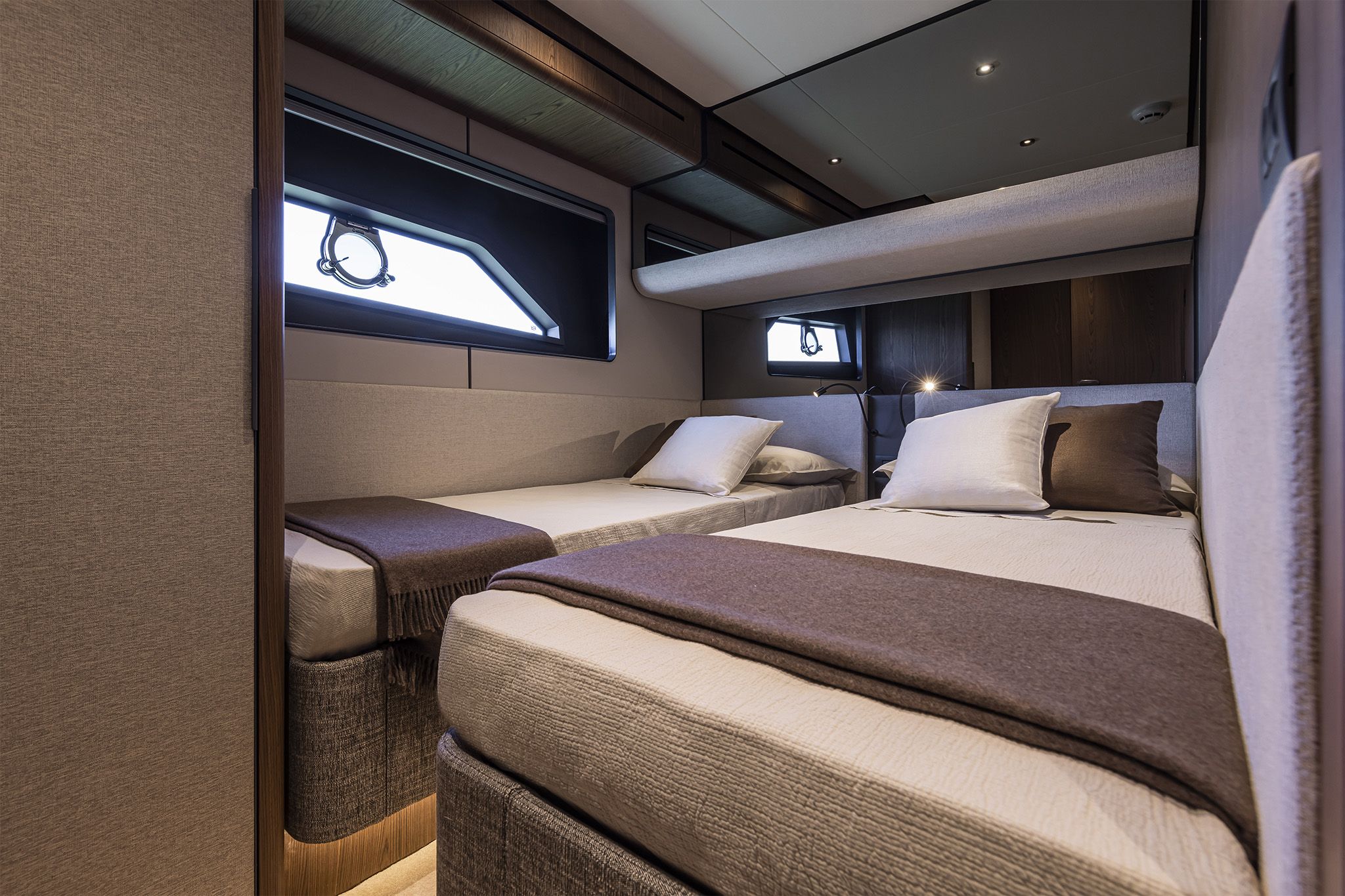6f21 Ferretti Yachts 580 - Starship Yachts