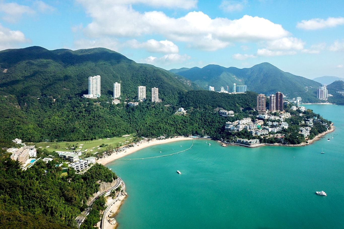 Arrive at Repulse Bay aboard a Hong Kong yacht and enjoy one of the city’s most iconic beaches.
